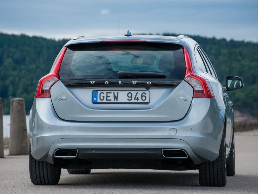  Volvo V60 T6 2013 года  (фото 8 из 12)